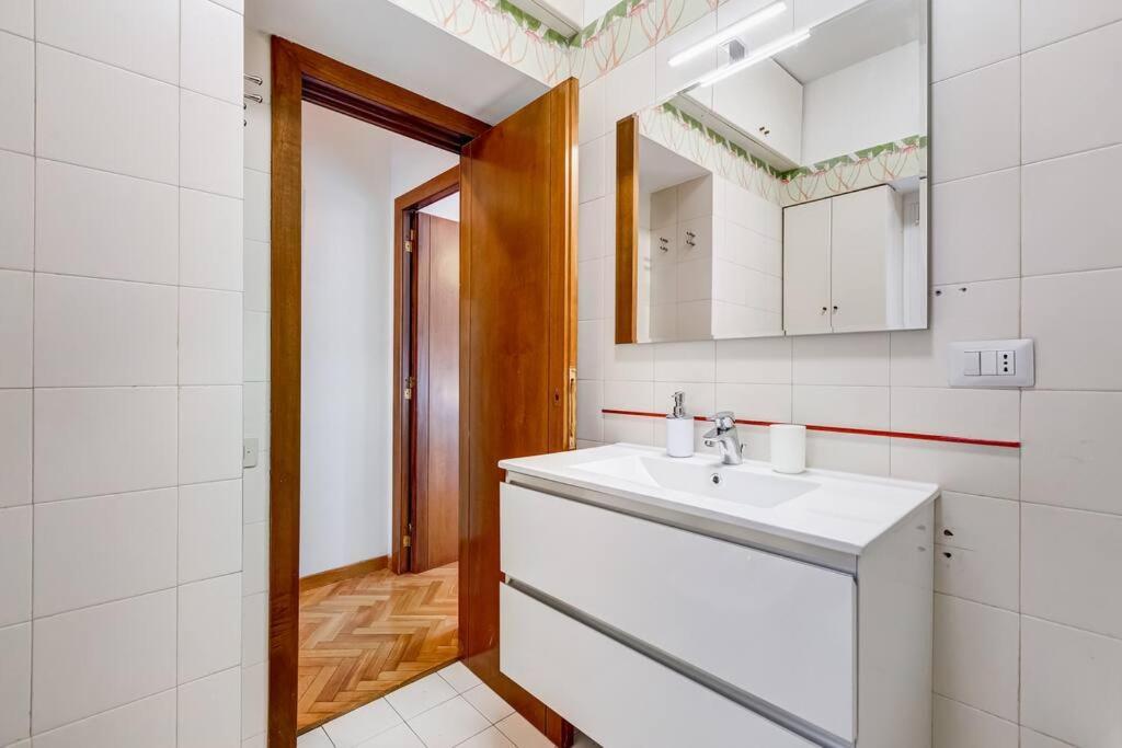 Luminous Apartment Few Steps From Piazza Navona Exterior photo